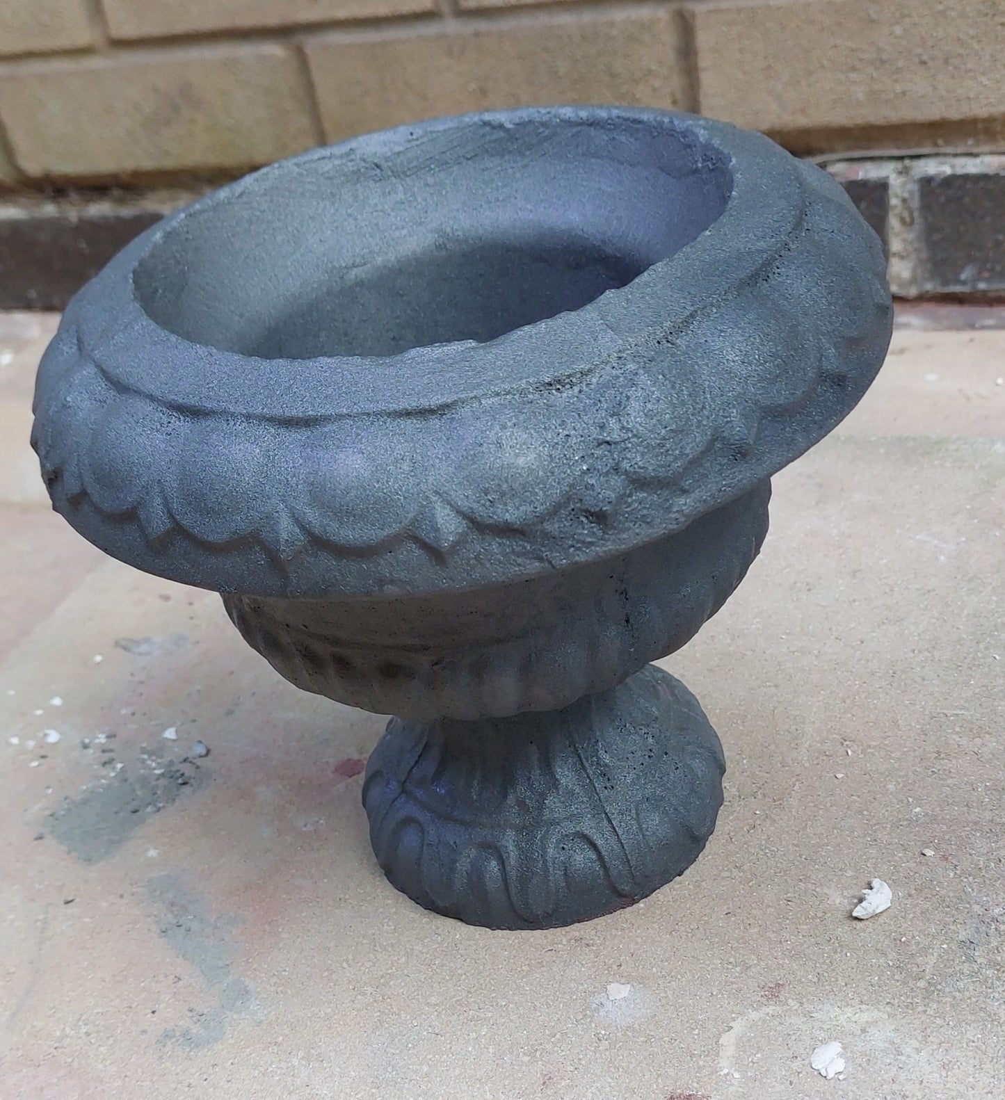 New Design Flower Pot Handmade Concrete Flowerpot, Bring Life to Your Space with Our Beautiful Flowerpots
