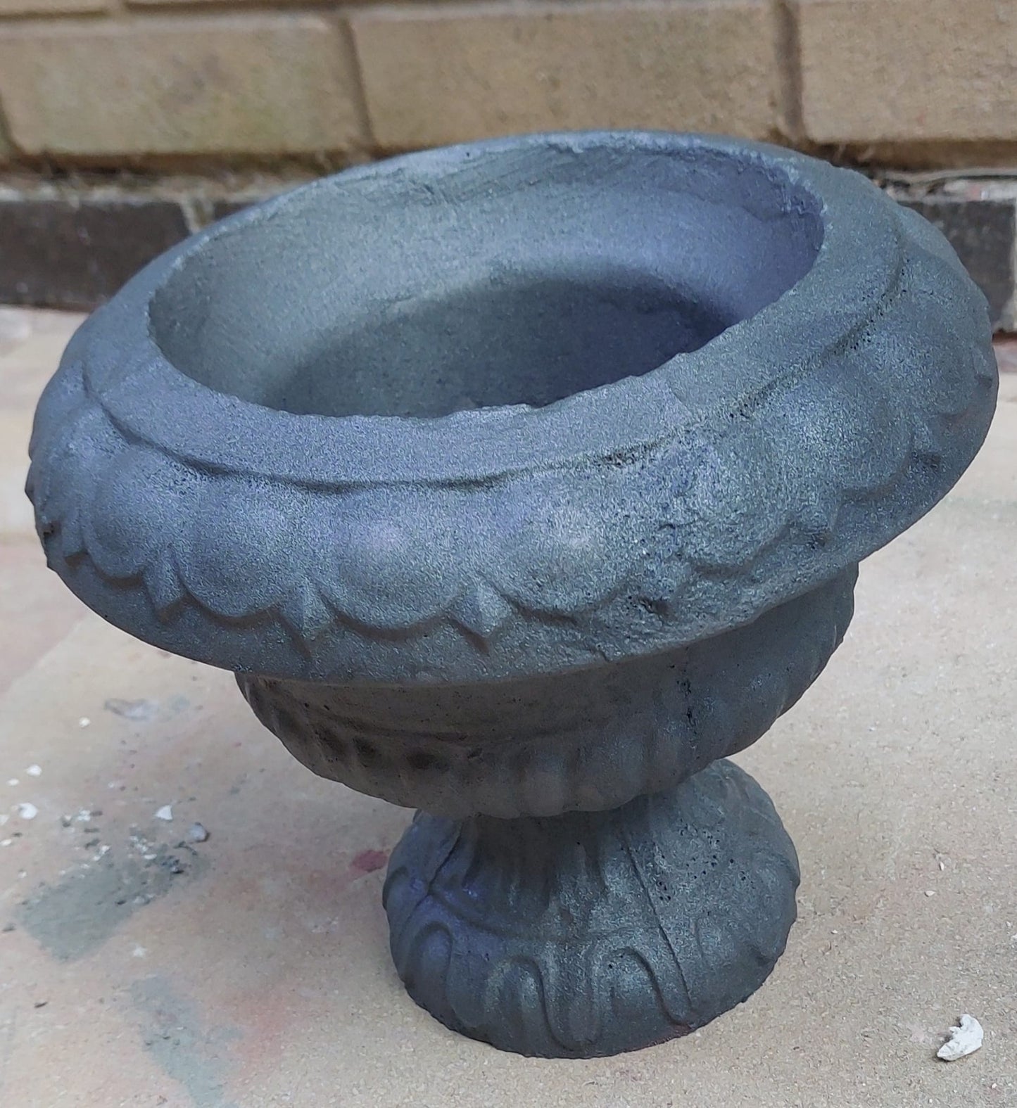 New Design Flower Pot Handmade Concrete Flowerpot, Bring Life to Your Space with Our Beautiful Flowerpots