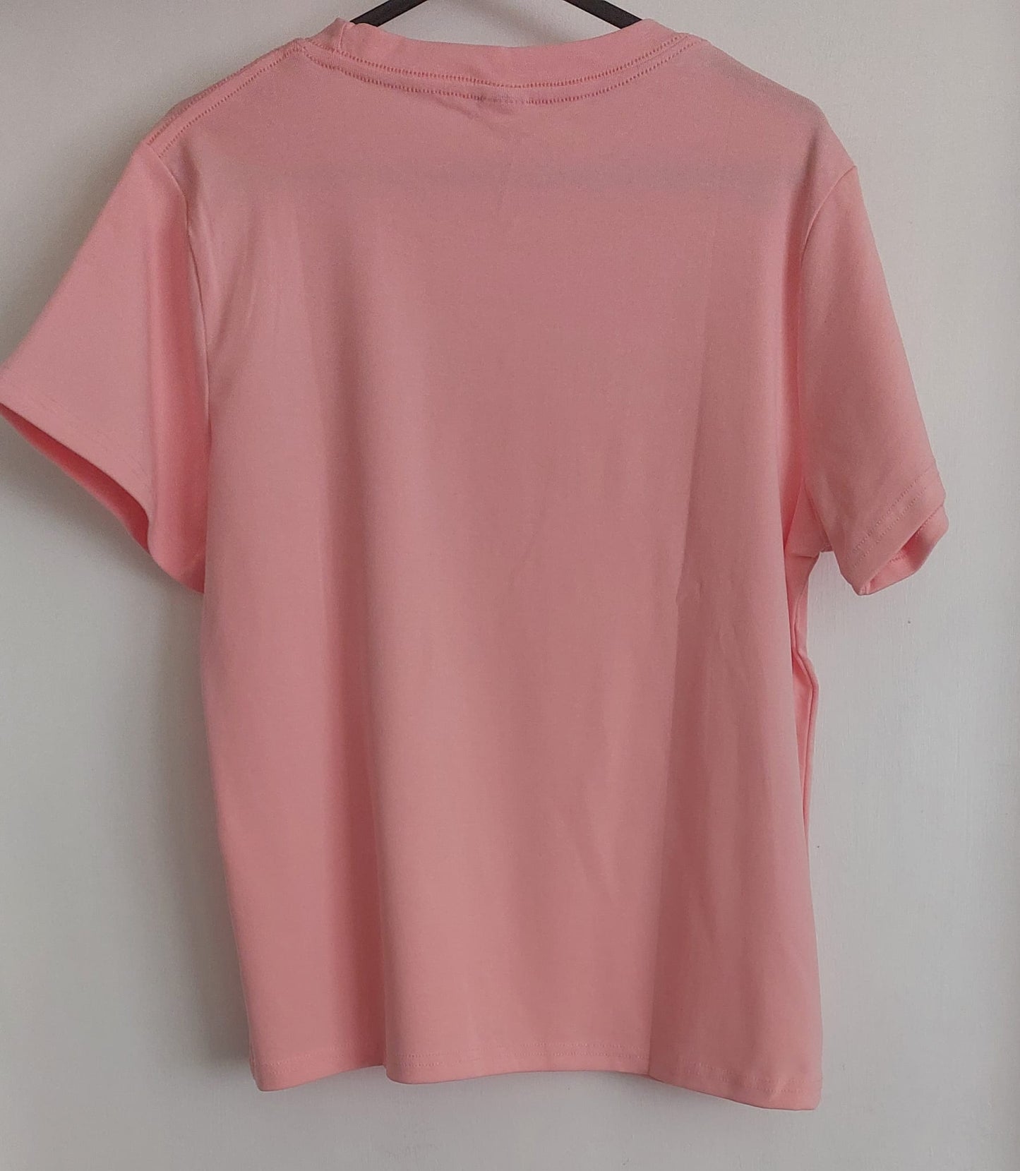 V-Antonia T-Shirt The super soft, smoothing fabric you love, the classic T-shirt you need. Style and Design V-for You