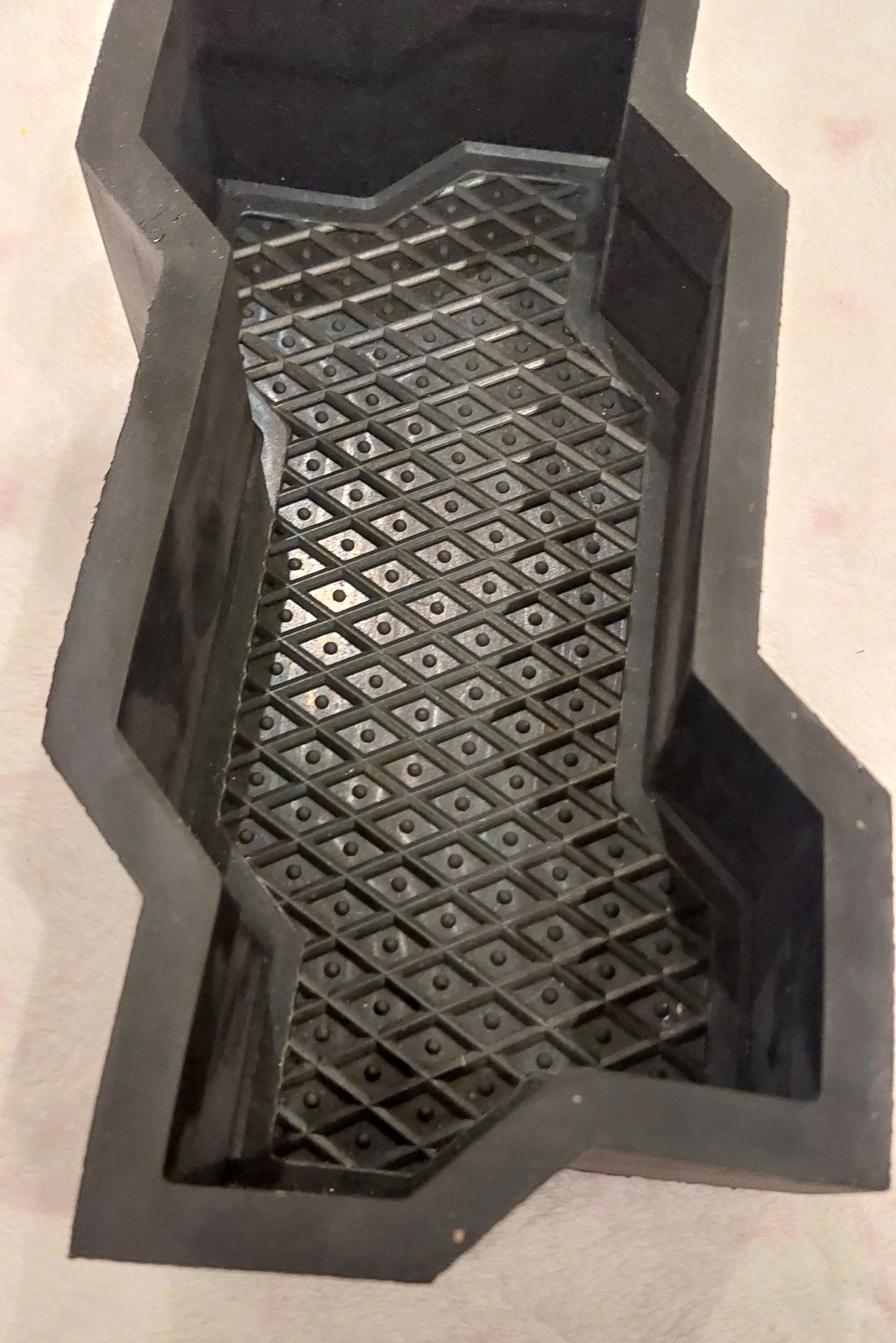 Paving Mould Waves Black Rubber Class A 270/150/60mm